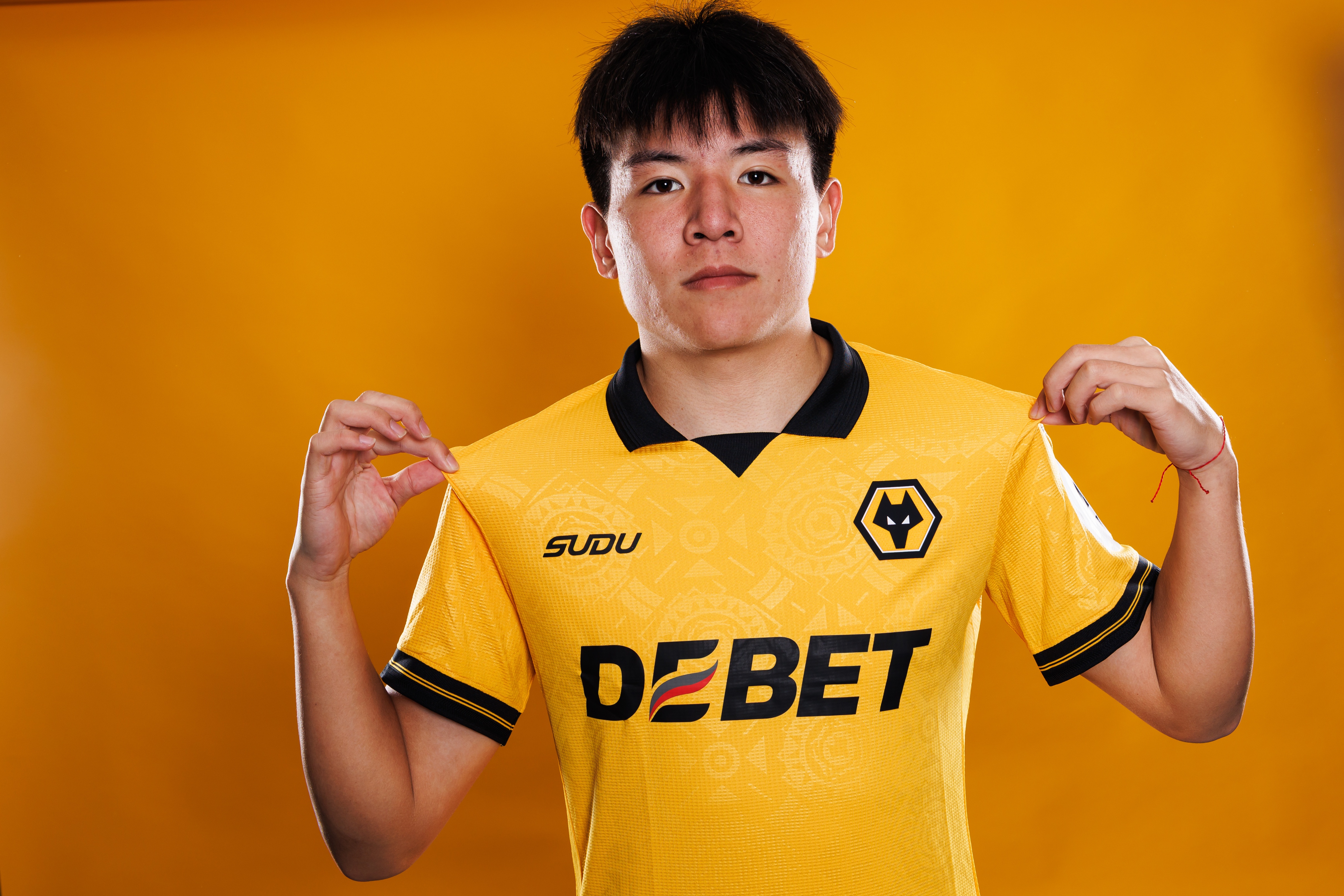 世界杯高清赛事直播入口-媒体人：规则上说，徐彬现在能踢狼队U21、也能踢巴恩斯利一线队