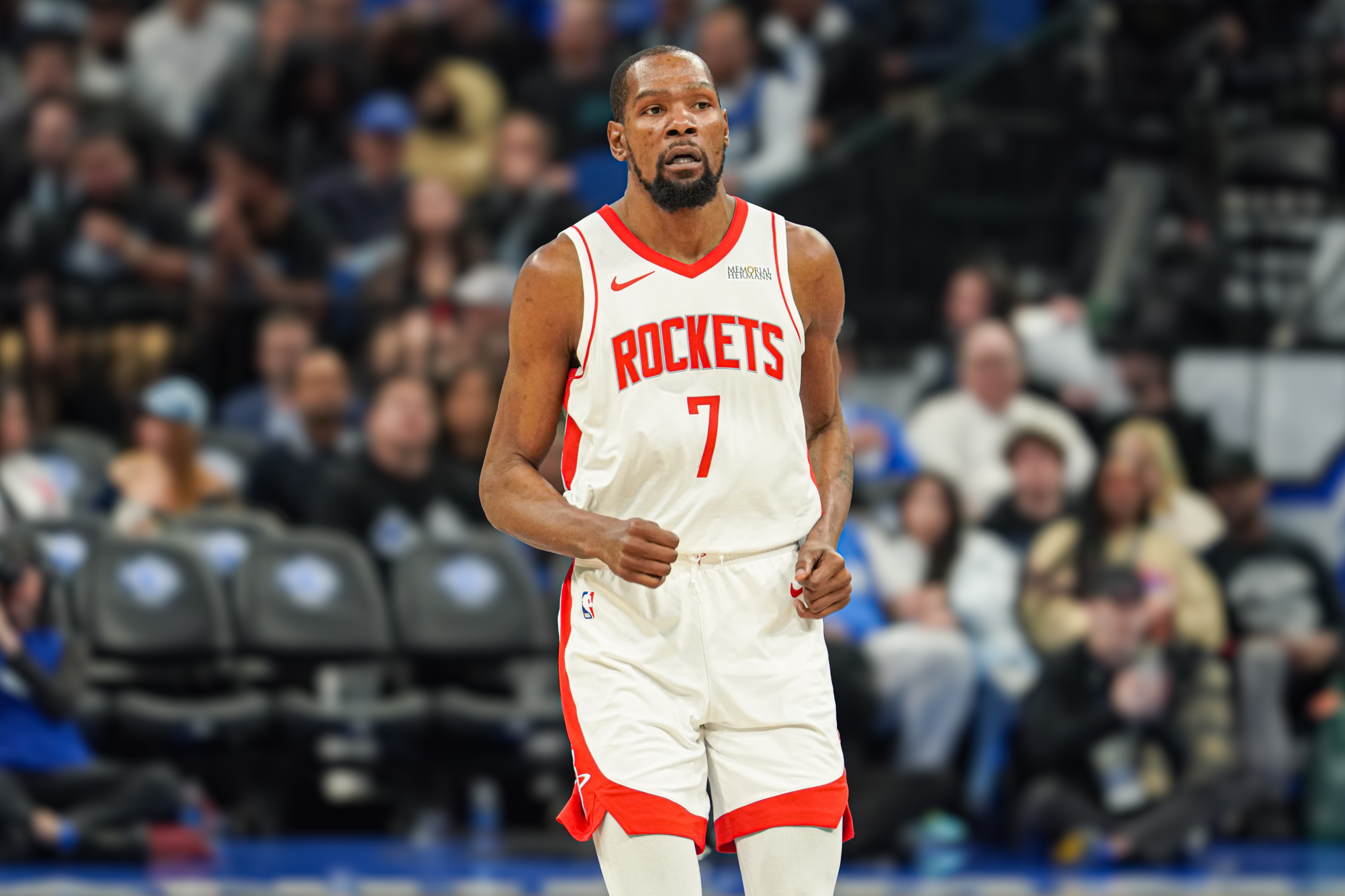 世界杯高清赛事直播入口-给年轻球迷的建议？杜兰特：保持自律 然后找到那份热爱！