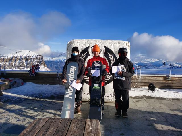 世界杯官方直播app官网下载官方正版-中国小将3000米冰川大展神威