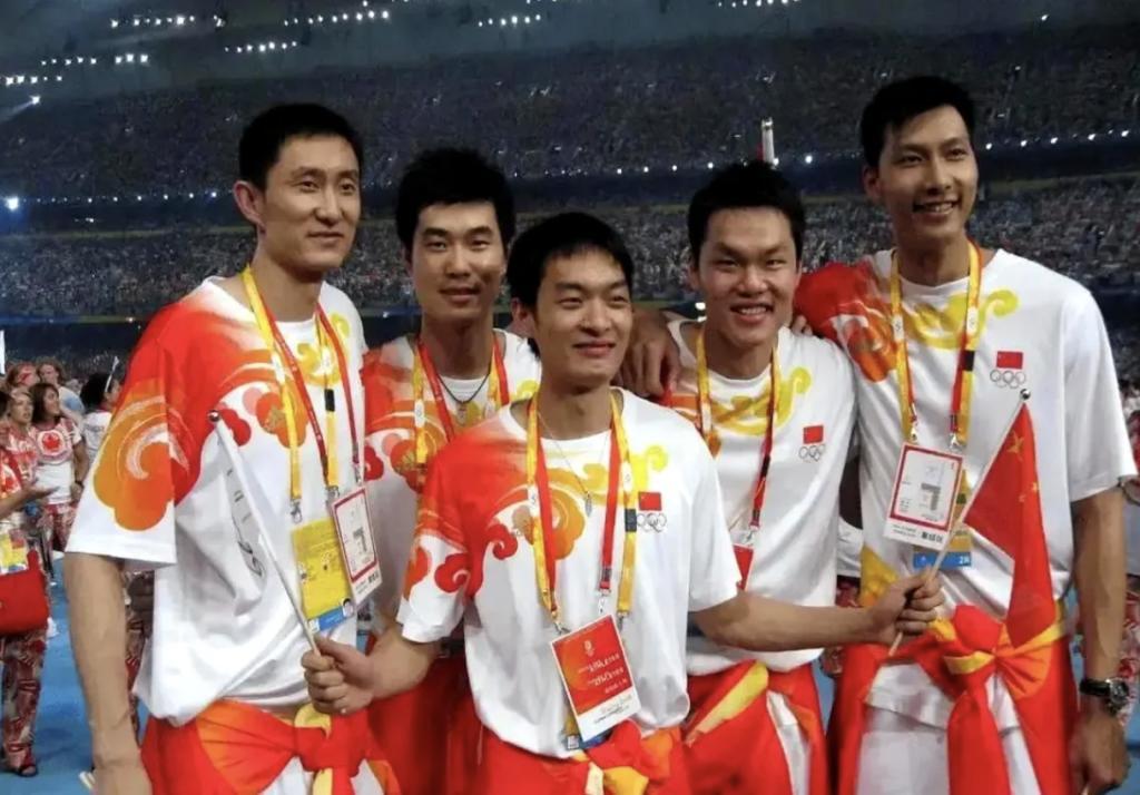 世界杯手机观看软件下载-迎来千胜的广东宏远男篮，这30年为中国职业篮球带来了什么