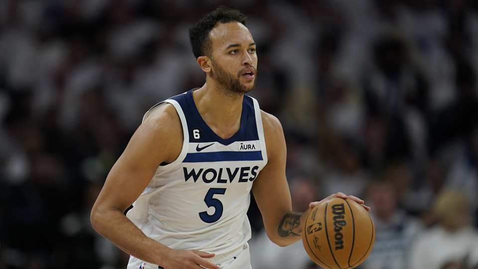 世界杯手机观看软件下载-森林狼官宣签下李凯尔！改穿12号球衣 穿过3个号码成队史首人