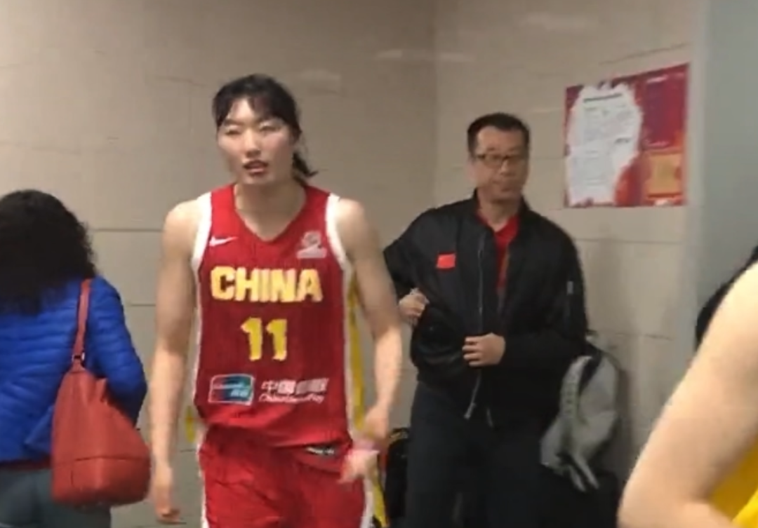 胜捷克更衣室！王思雨笑开花，其余各将淡定，球队隐患还是多！