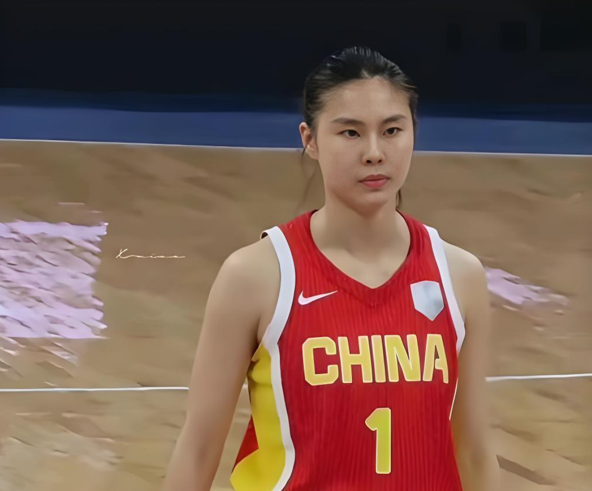 世界杯客户端安装说明-中国女篮晋级26年世界杯！王思雨笑得很开心，不断与张子宇互动